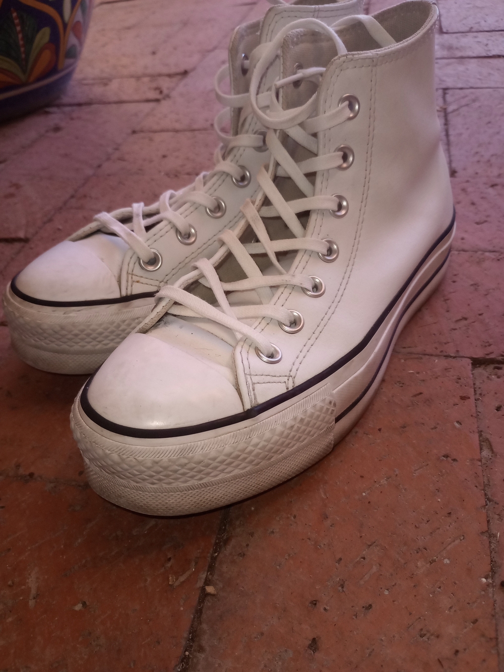 White Leather Converse Chuck Taylors Platform Flatform Lace Up Athletic Shoes - Picture 3 of 6